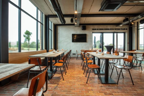 Patrick Janssen Interieurarchitect Limburg Project Café Coureur een stijlvol cafe voor wielerliefhebbers