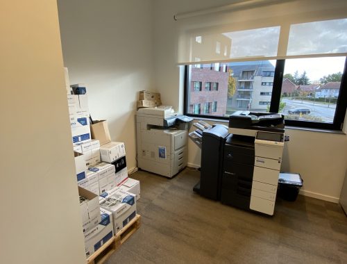 De kopieer en print ruimte van een kantoor ontworpen door Janssen Patrick Interieurarchitekt