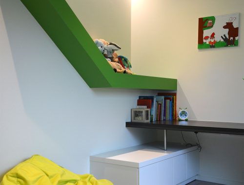 Groen interieur in kinderkamer van woning in Sint-Truiden